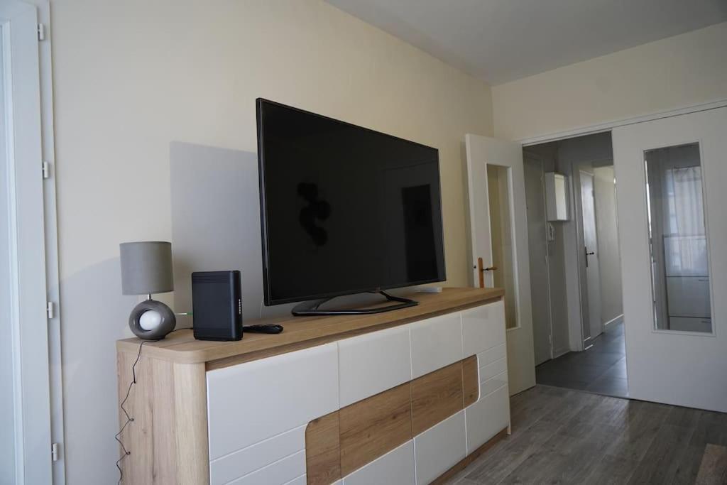 Le Paisible • Garage Privatif • Traversant • Calme Châteauroux 외부 사진